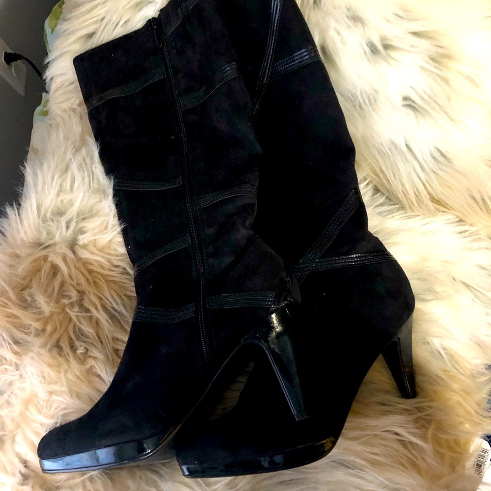 Black boots